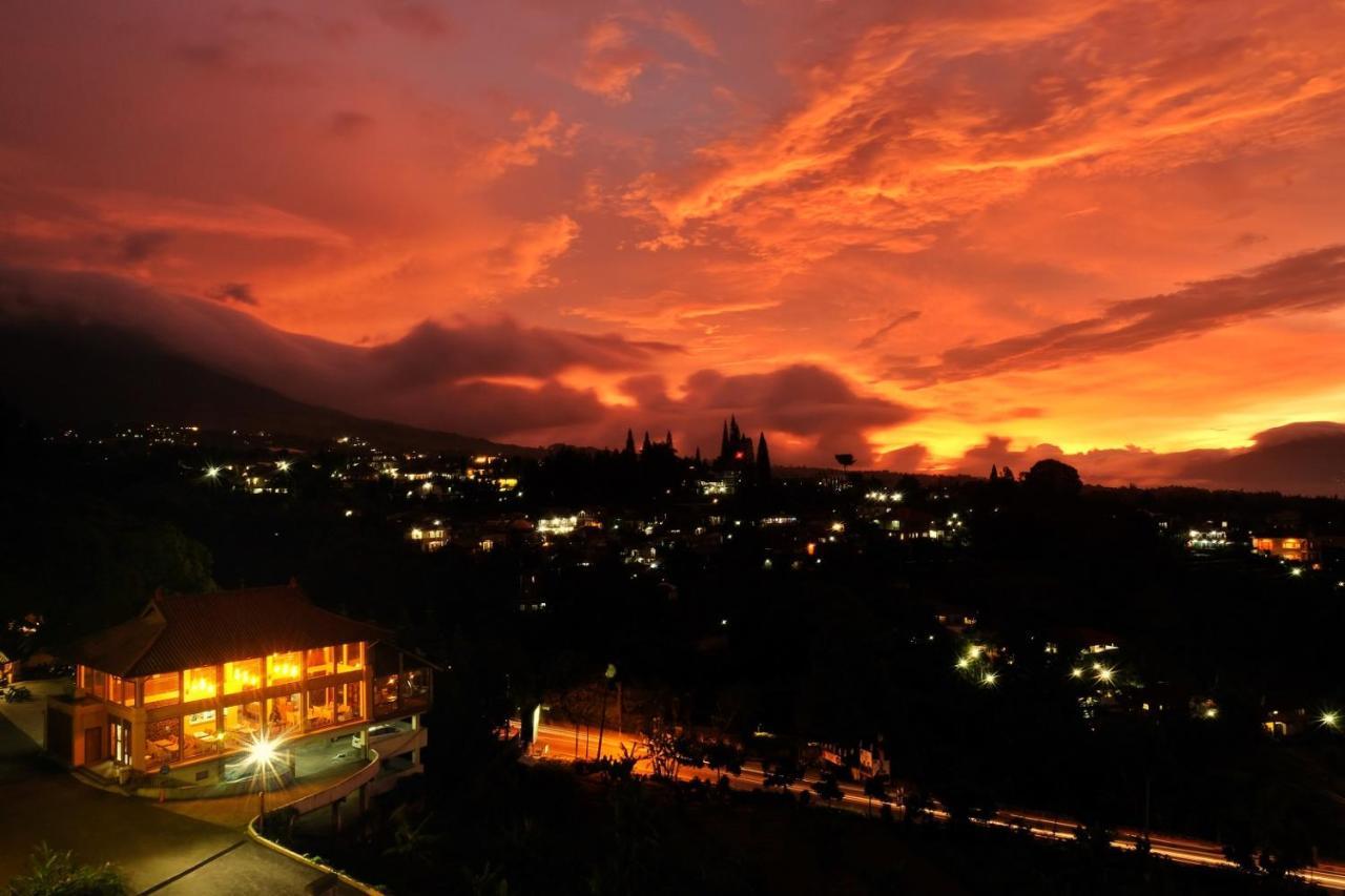 The Grand Hill Resort-Hotel Puncak Exterior photo