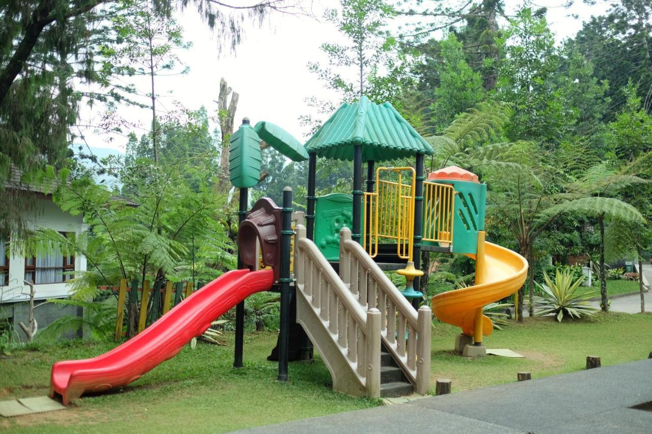 The Grand Hill Resort-Hotel Puncak Exterior photo