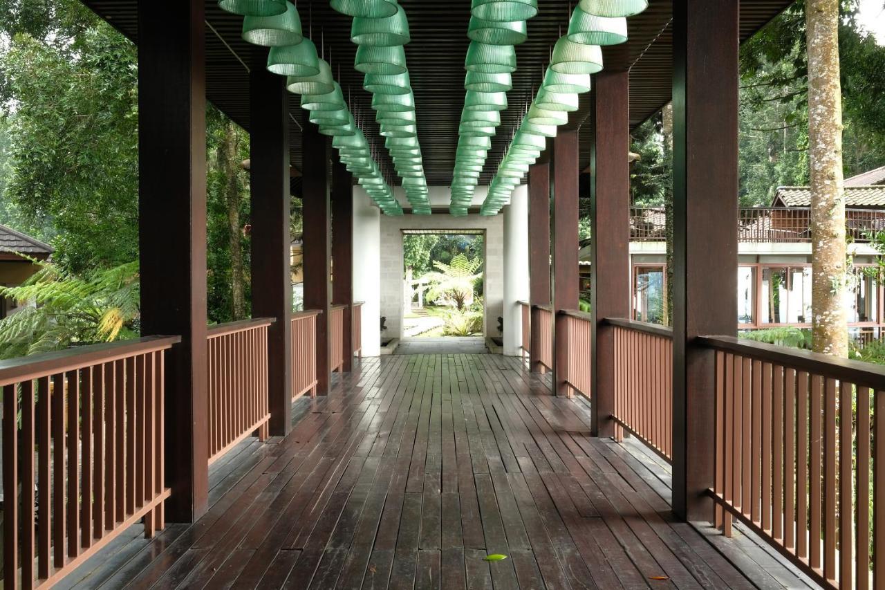 The Grand Hill Resort-Hotel Puncak Exterior photo