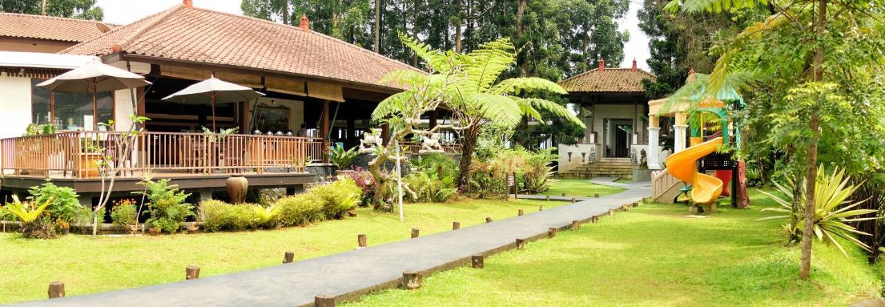 The Grand Hill Resort-Hotel Puncak Exterior photo
