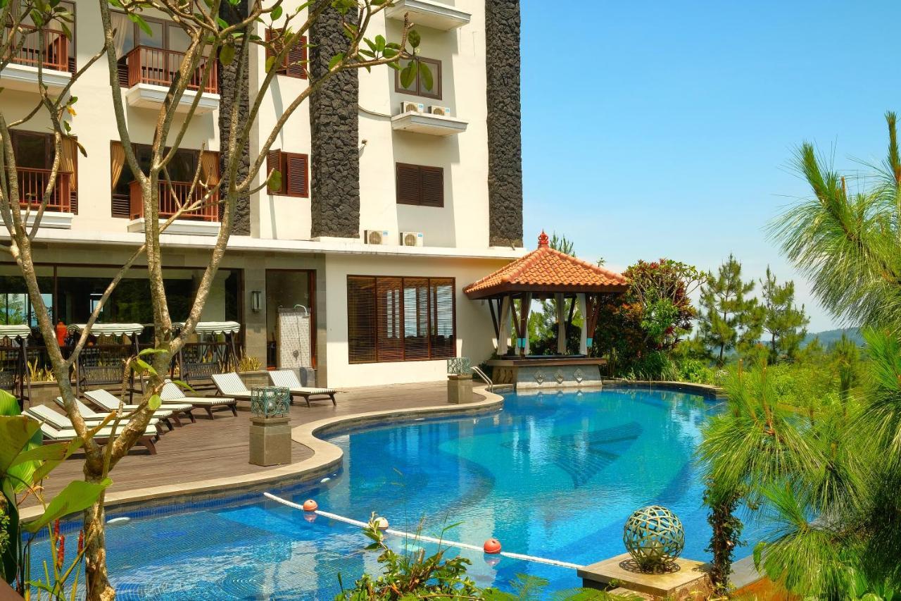 The Grand Hill Resort-Hotel Puncak Exterior photo