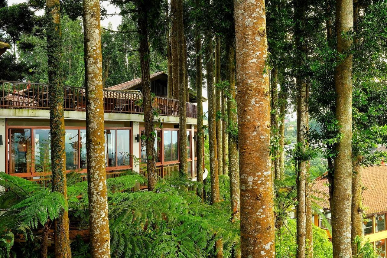 The Grand Hill Resort-Hotel Puncak Exterior photo
