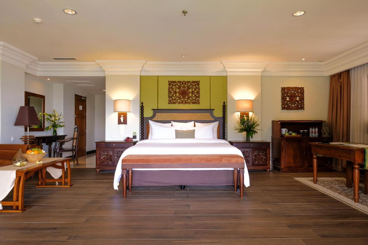 The Grand Hill Resort-Hotel Puncak Exterior photo
