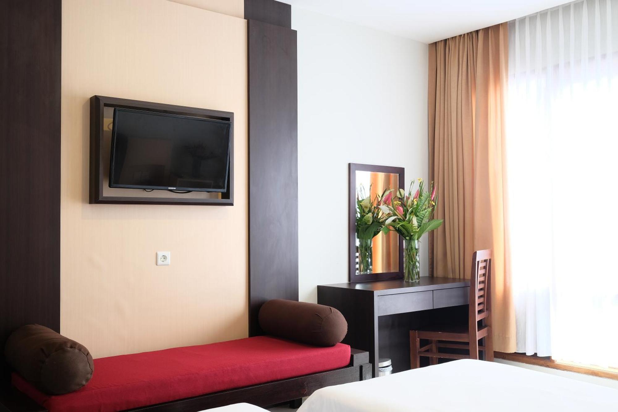 The Grand Hill Resort-Hotel Puncak Exterior photo